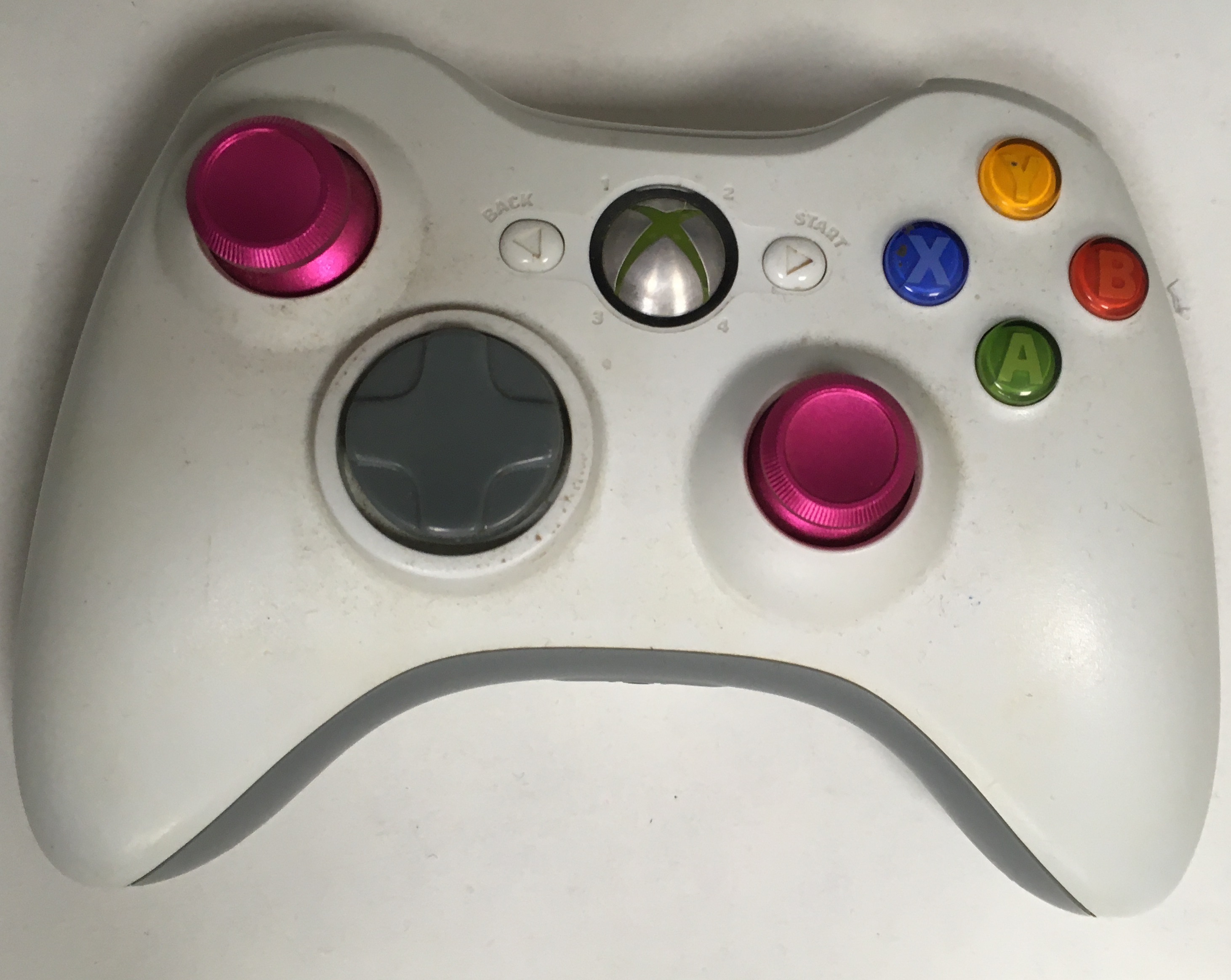 Xbox 360 Wireless Controller fehér (egyedi fém analógokkal)