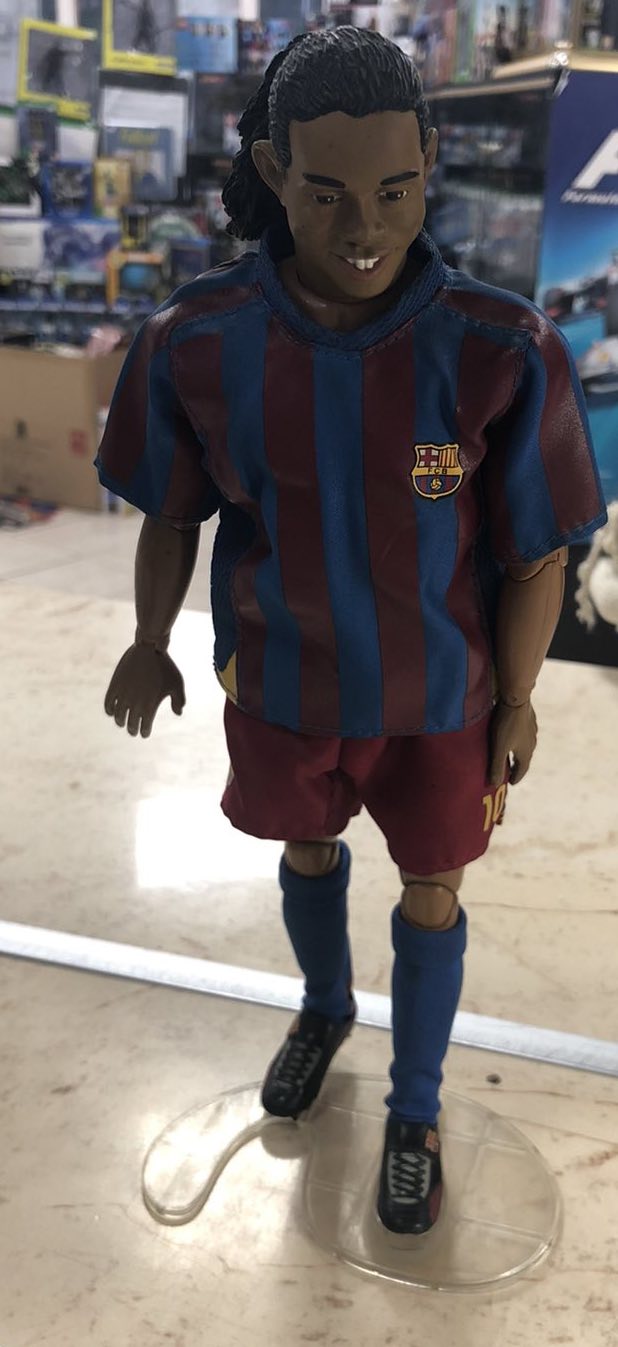 FC Barcelona Ronaldinho mozgatható figura (Revell, 2004)