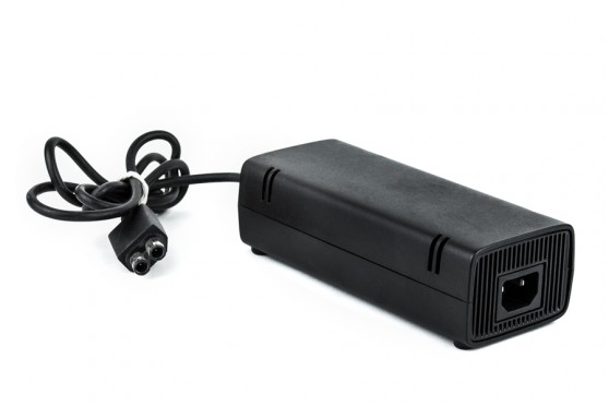 Xbox 360 Slim tápegység (Fali csatlakozó nélkül)